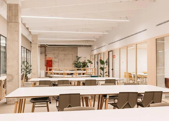 For Students Studying In Only - Stunning Spacious And Private At Pallars Student Barcelona