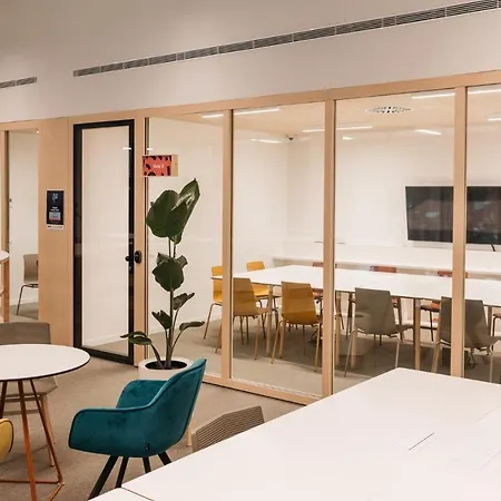 Apartment Pallars Student Accommodation: Spacious For Students Barcelona