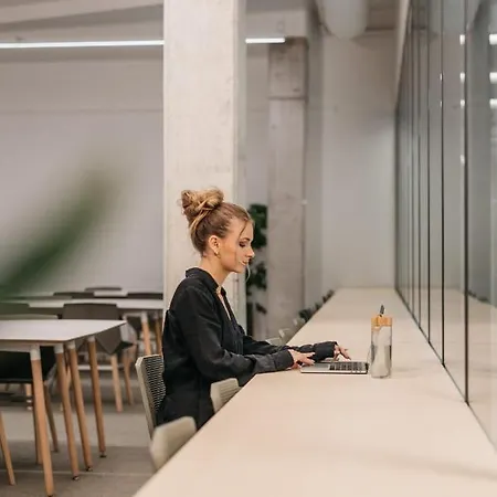 Apartment Pallars Student Accommodation: Spacious For Students Barcelona