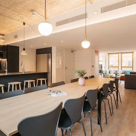 Apartment Pallars Student Accommodation: Spacious For Students Barcelona